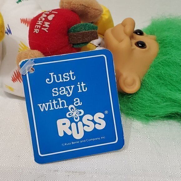 Russ Berrie 7-in TROLL Doll Luv Pet A+ Teacher with Apple #2354 NWT 1990s Gift - Picture 3 of 3